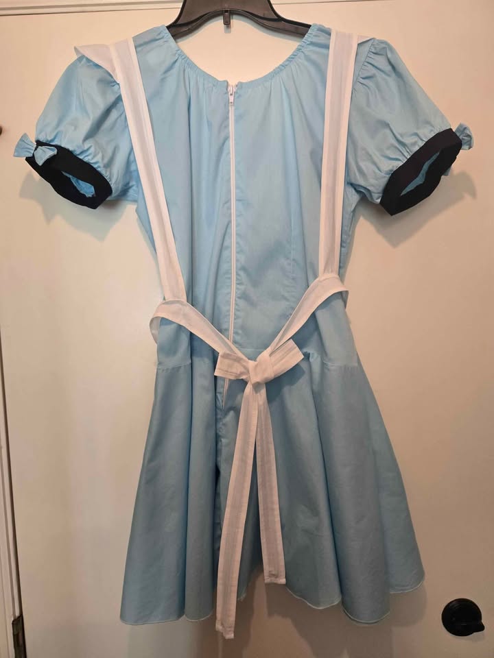 EUC XXL Women Roma Miss Alice Costume + Bonnet + hook + socks - photo 3