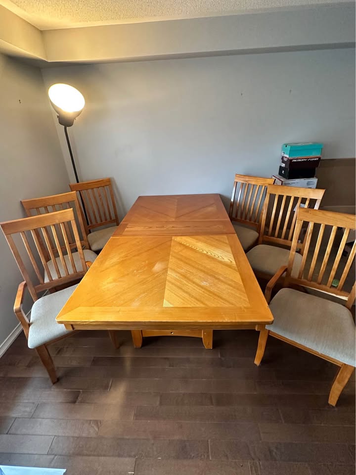 7 Piece Dinning Table and Chairs - photo 2