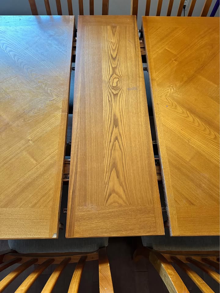 7 Piece Dinning Table and Chairs - photo 4