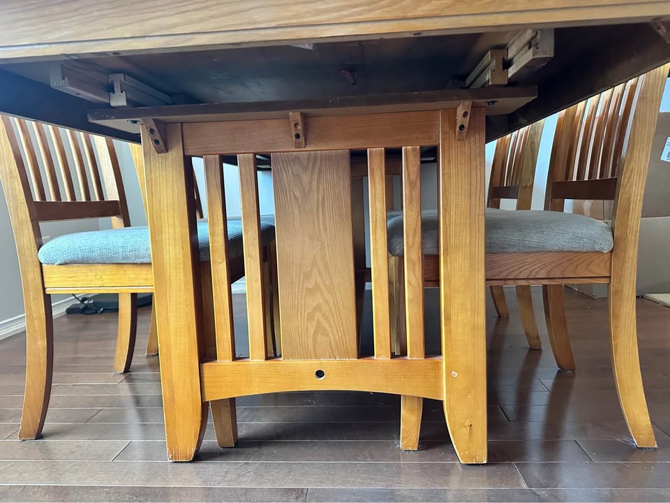 7 Piece Dinning Table and Chairs - photo 5