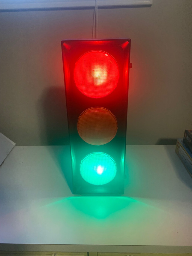 Light Up Traffic Light - photo 4
