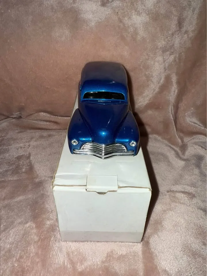 Large Diecast Cars image indicator(3)