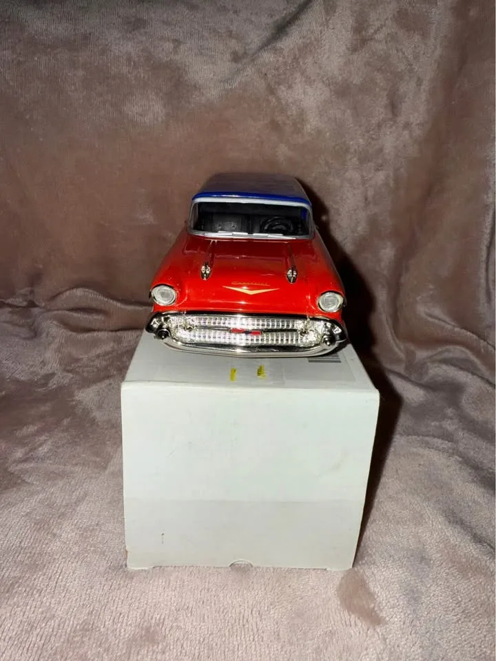 Large Diecast Cars image indicator(8)