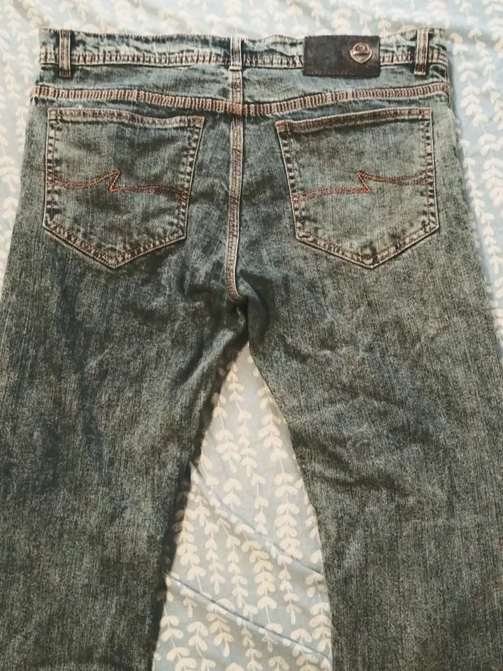 Barely Used Men's Jeans image indicator(3)