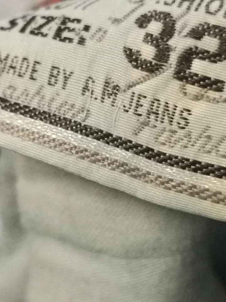 Barely Used Men's Jeans image indicator(4)