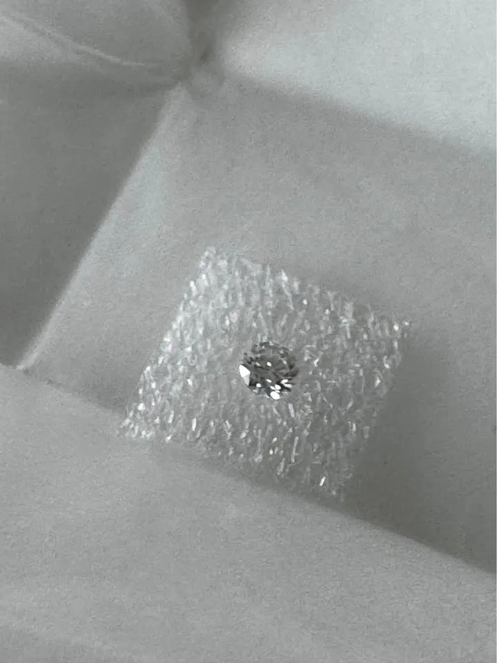 D VVS 1.03ct Diamond ring + more (GIA certified) image indicator(4)