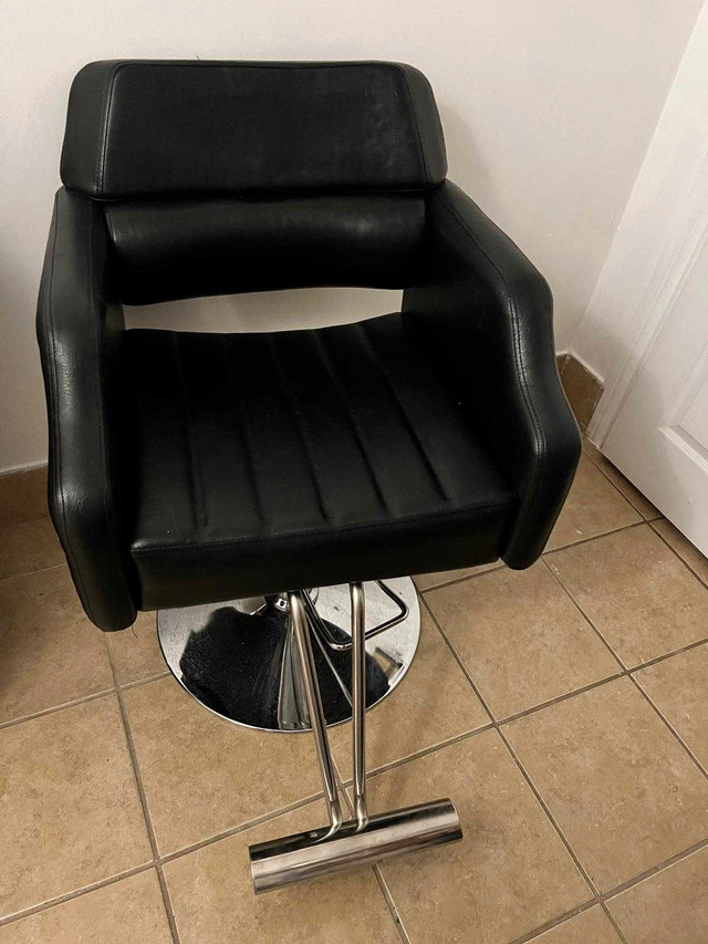 Black Barber / Hairdressers Chair