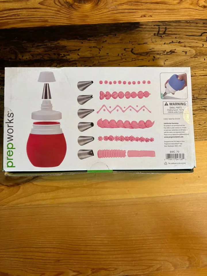 Cupcake Decorating Kit image indicator(2)