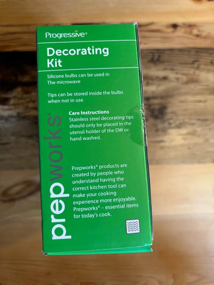 Cupcake Decorating Kit image indicator(3)