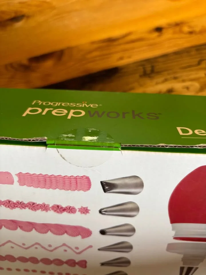 Cupcake Decorating Kit image indicator(4)