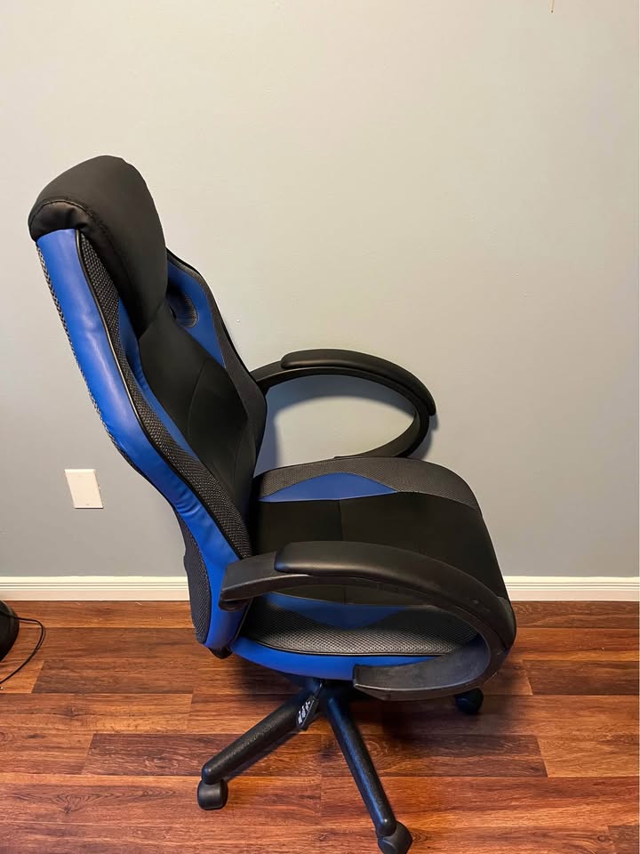 Office/ Gaming Chair - photo 2