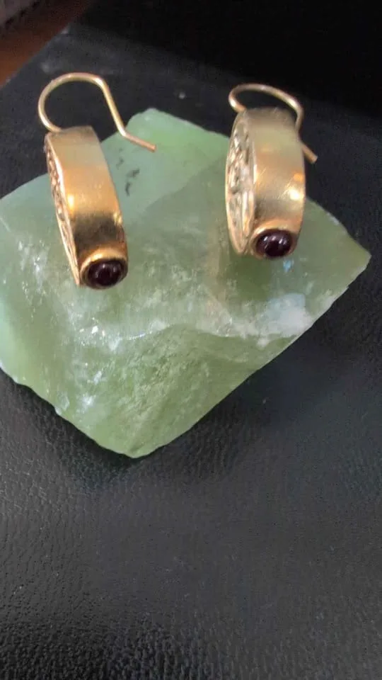 Unique Vintage Goddess Aphrodite coin earrings Gold Plate image indicator(5)