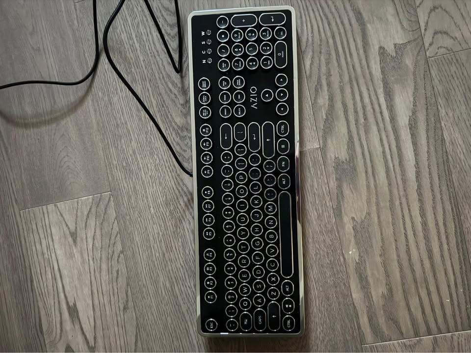 Typewriter style, mechanical keyboard - photo 2