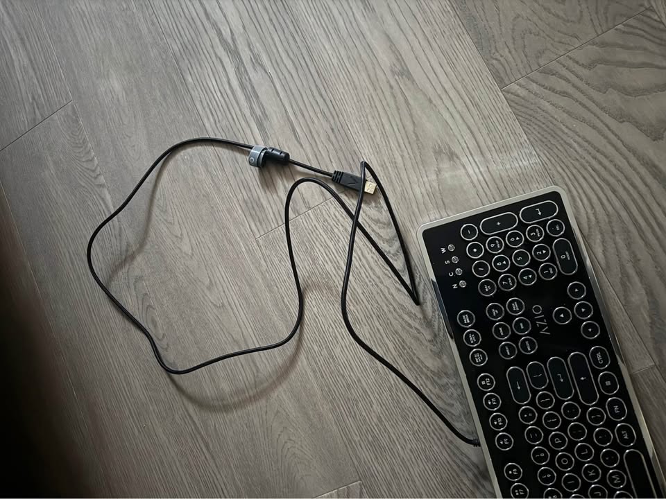 Typewriter style, mechanical keyboard - photo 3