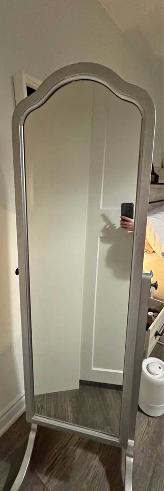 Hayworth Floor mirror, jewellery storage