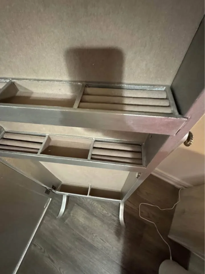 Hayworth Floor mirror, jewellery storage image indicator(4)