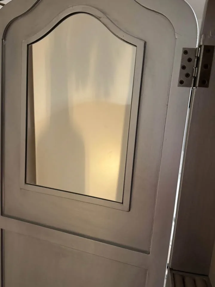 Hayworth Floor mirror, jewellery storage image indicator(6)