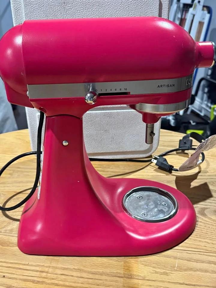Kitchen aid - Hibiscus 2023 colour of the year thumbnail