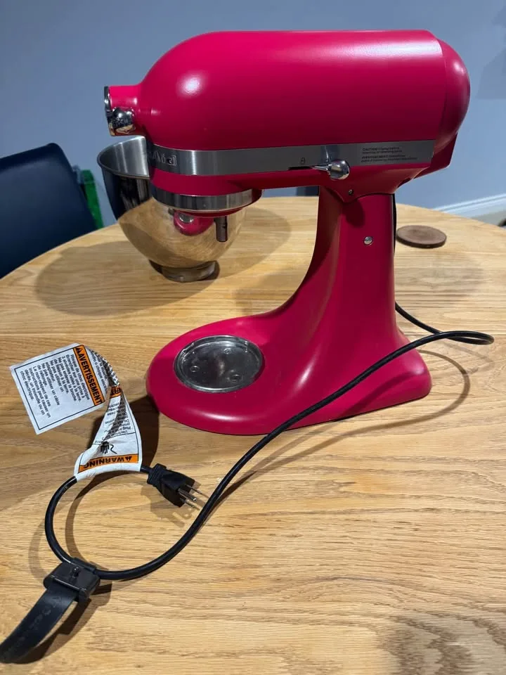 Kitchen aid - Hibiscus 2023 colour of the year image indicator(3)