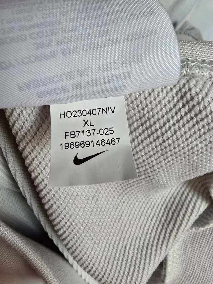 Nike Dri-FIT Basketball Hoodie XL image indicator(8)