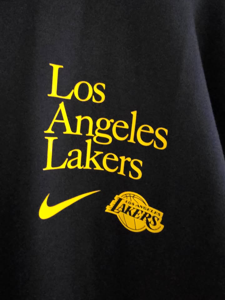 Los Angeles Lakers Nike Dri-FIT NBA Crew-Neck Sweatshirt - photo 4