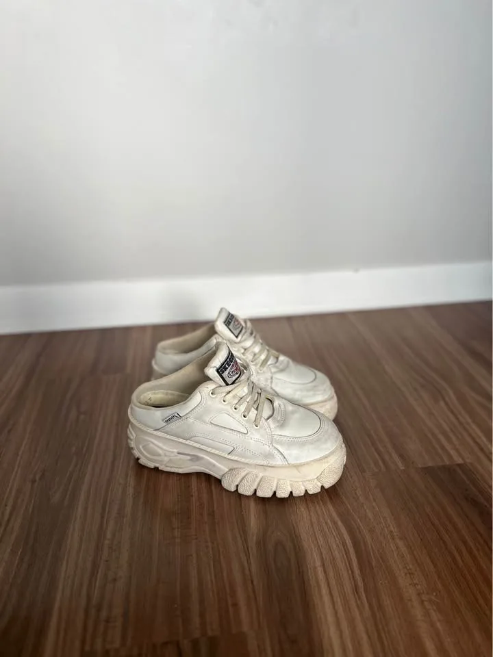 90s Skechers platforms slides mules size women’s 8-8.5 image indicator(2)