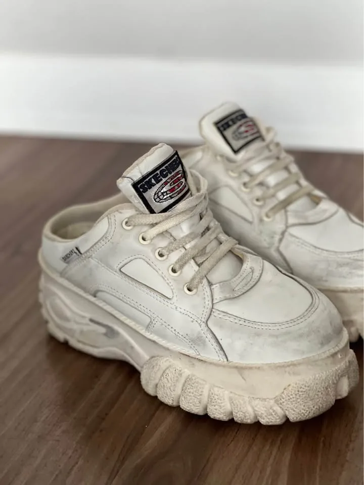 90s Skechers platforms slides mules size women’s 8-8.5 image indicator(5)