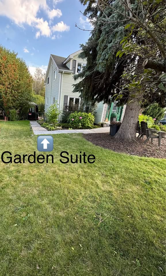 1 Bed 1 Bath - Apartment - photo 3