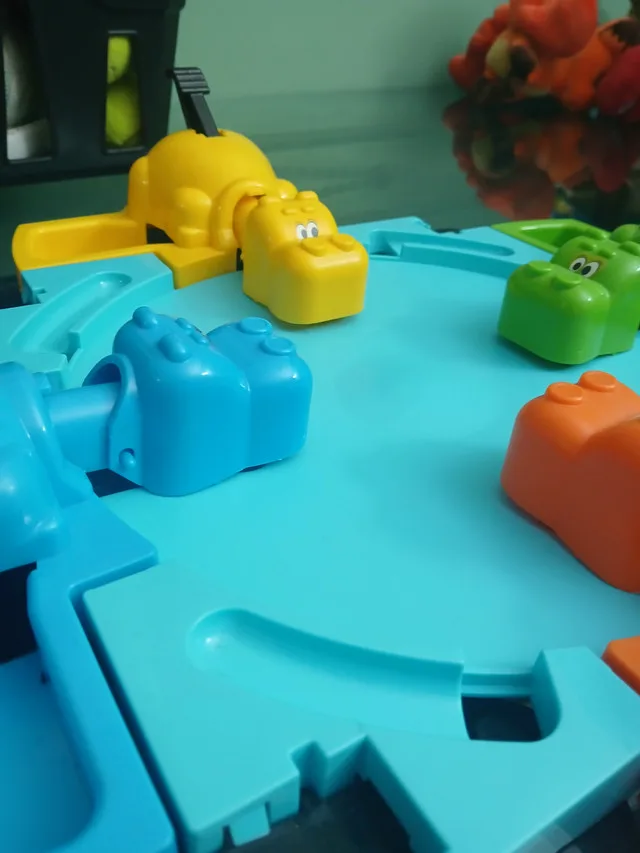 Hasbro Hungry Hungry Hippos image indicator(2)