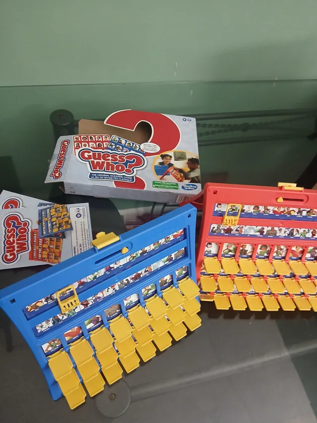Guess Who Board Game image indicator(2)