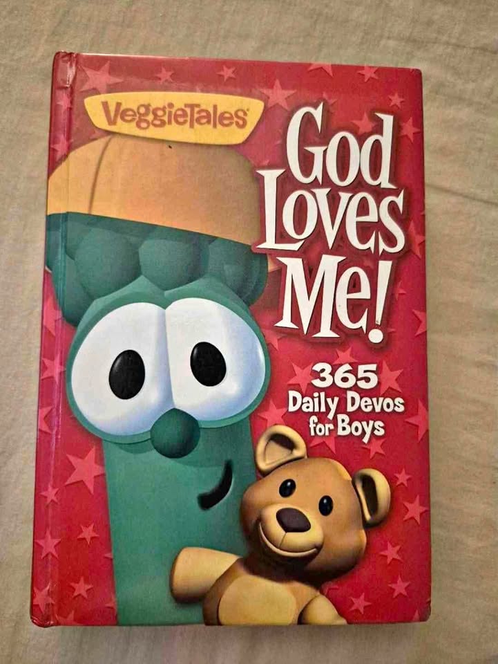 VeggieTales - 365 Daily Devotions for boys