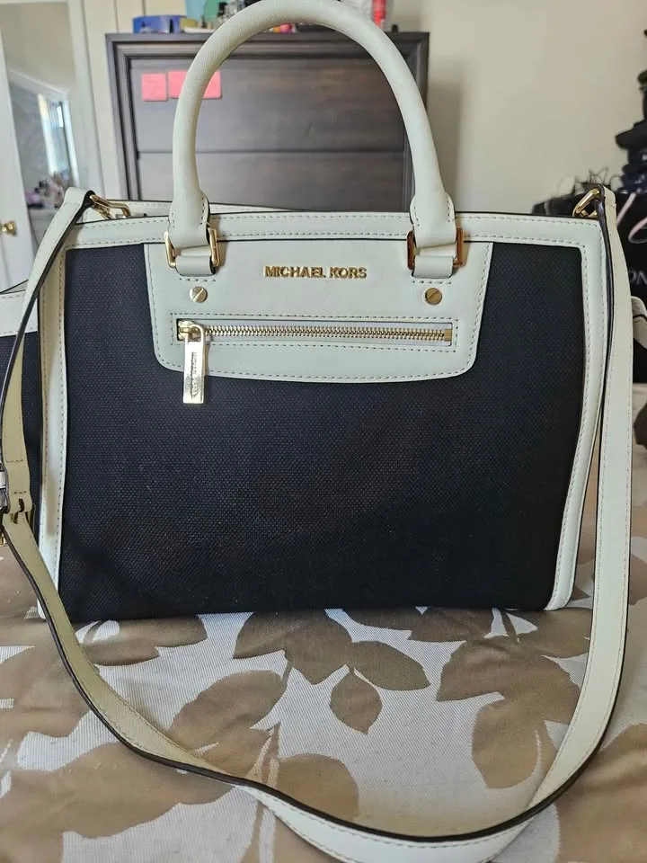 MICHAEL Michael Kors Selma Satchel image indicator(2)