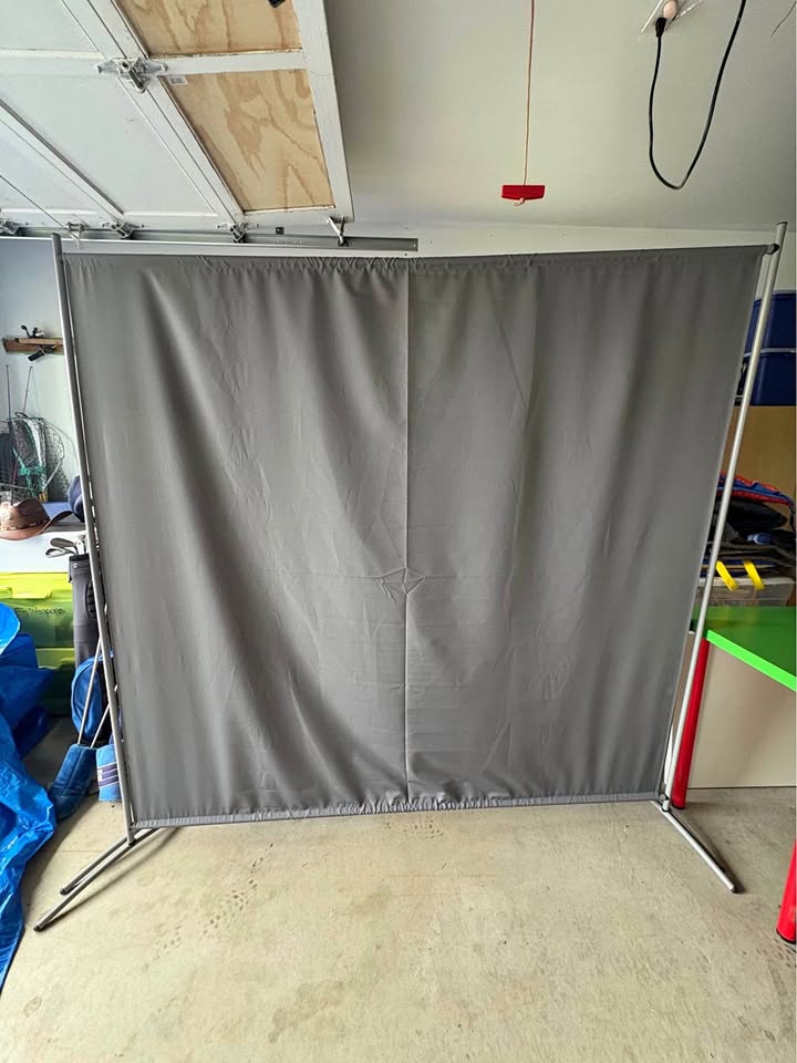 Privacy screens x 3 Grey 72” x 69” P/U 186 and 59 ave $30 ea