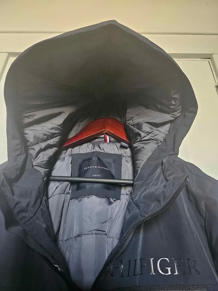 Tommy Hilfiger jacket image indicator(5)