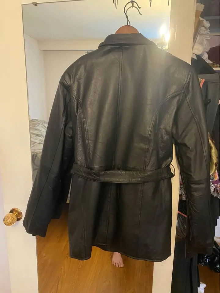 Women’s Vintage Short Leather Jacket image indicator(2)