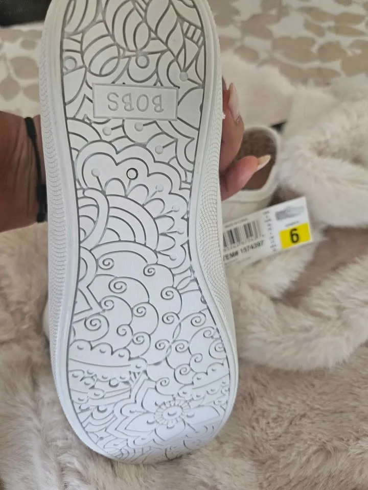 Bobs Skechers shoes size 6 especial price!!!!!! image indicator(4)