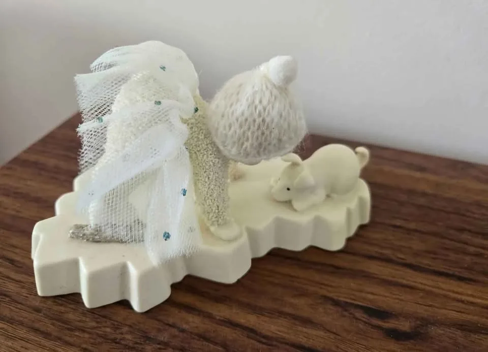 Snowbabies "Snow Dream" Figurine - Dept 56 Collectible image indicator(2)