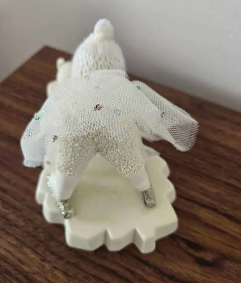 Snowbabies "Snow Dream" Figurine - Dept 56 Collectible image indicator(3)