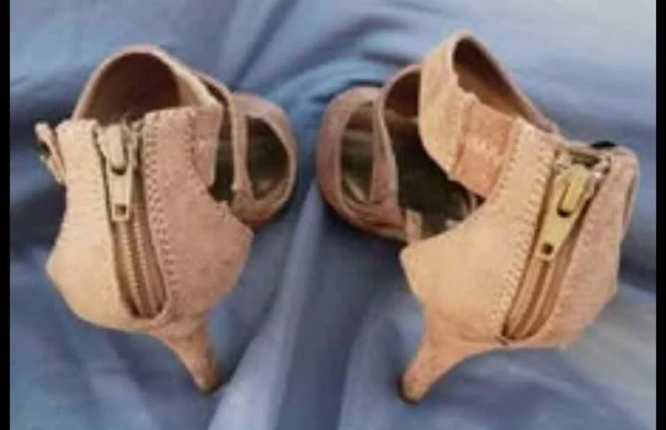 Size 8 Women’s Fioni Tan Faux Suede Booties image indicator(3)