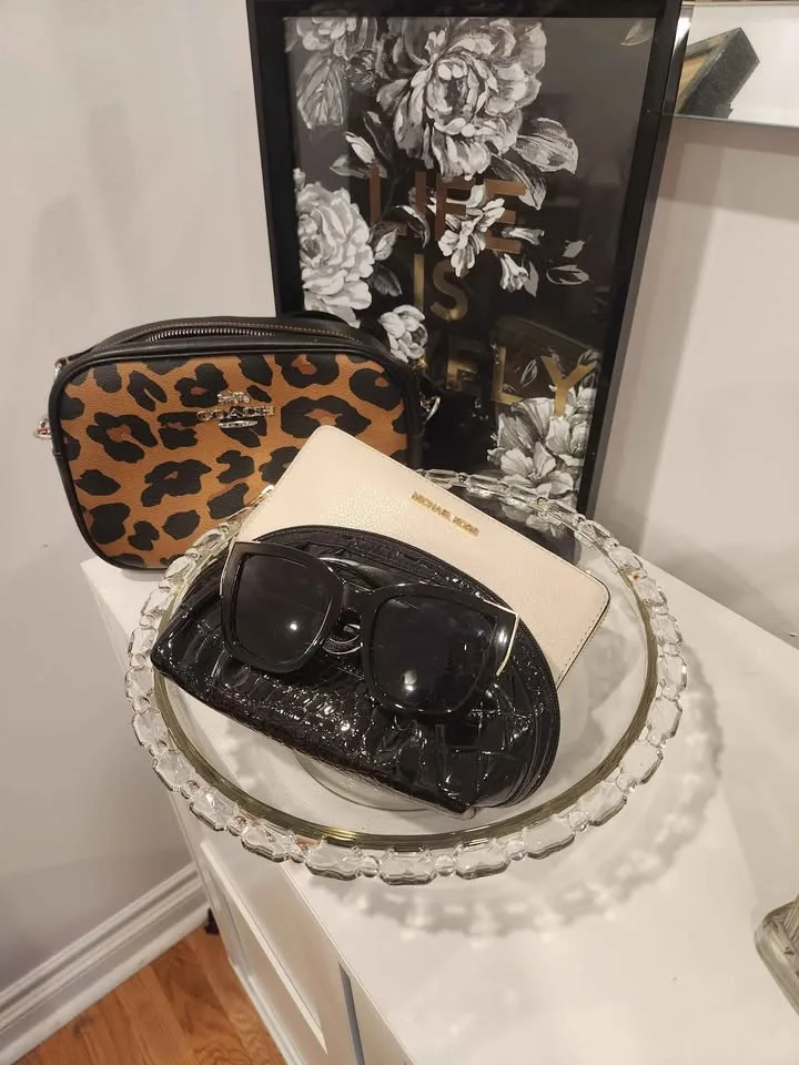 Vintage Indiana Glass Art Deco 1940s Bowl image indicator(8)