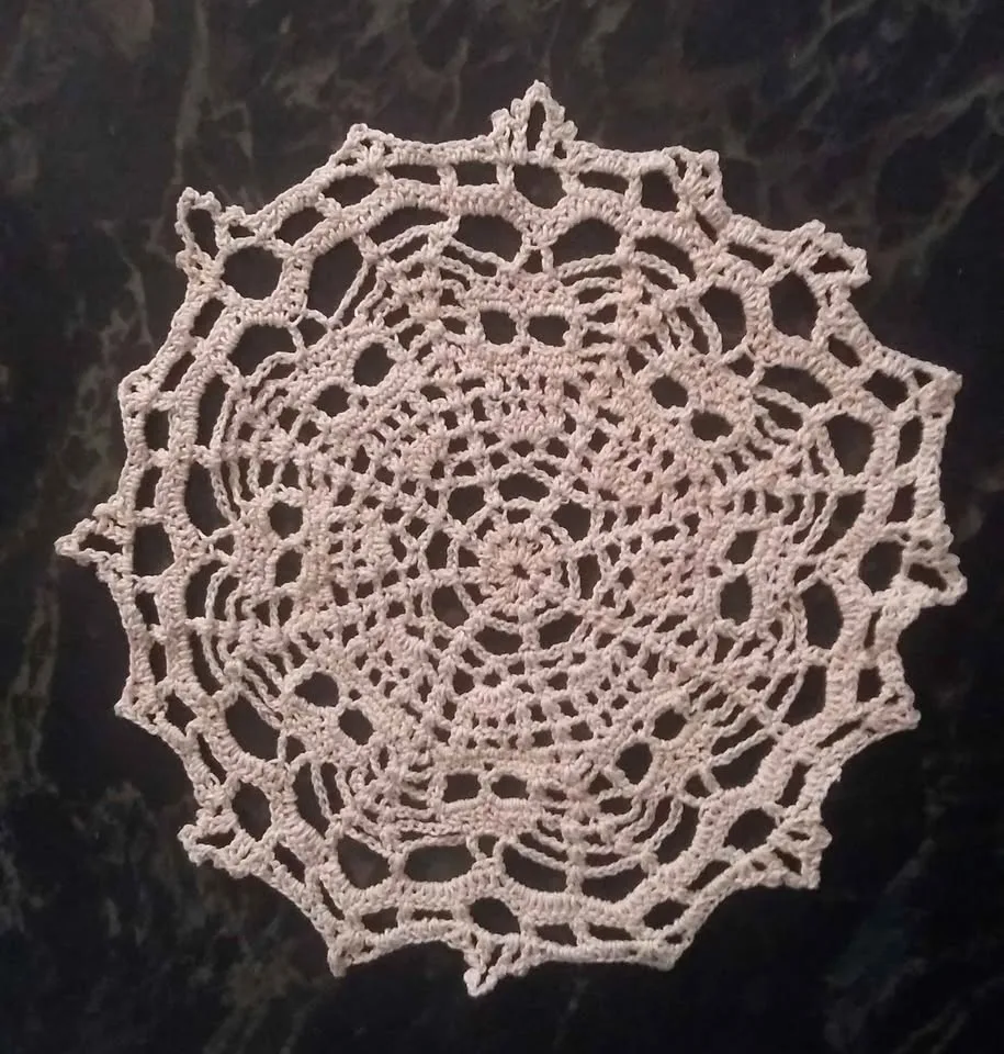 Beige Skull Halloween Crochet Doily handmade image indicator(2)