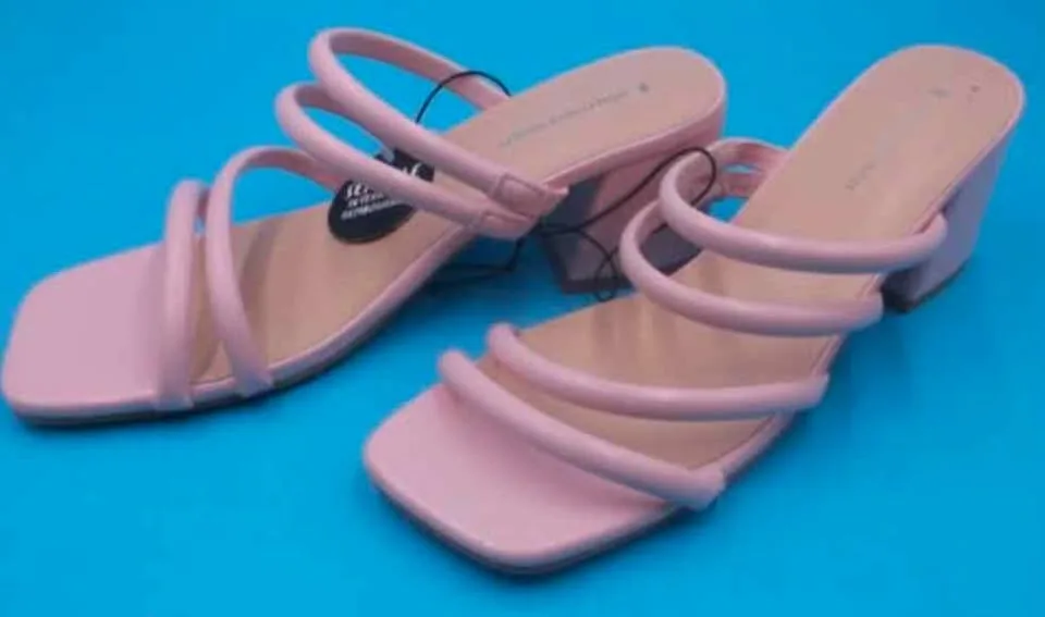 Women’s Size 9 Streetwear Society Pink Strappy Mules NWT image indicator(4)