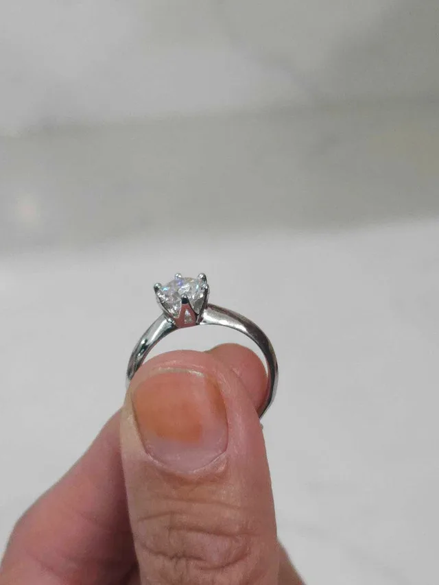 1CT Moissanite Ring – Shines Brighter Than a Diamond image indicator(6)