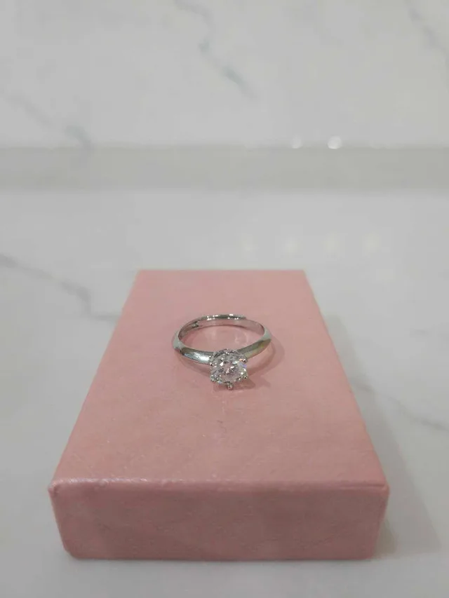 1CT Moissanite Ring – Shines Brighter Than a Diamond image indicator(3)