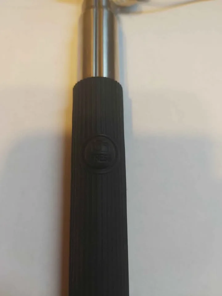 📸 Selfie stick with button shutter image indicator(2)