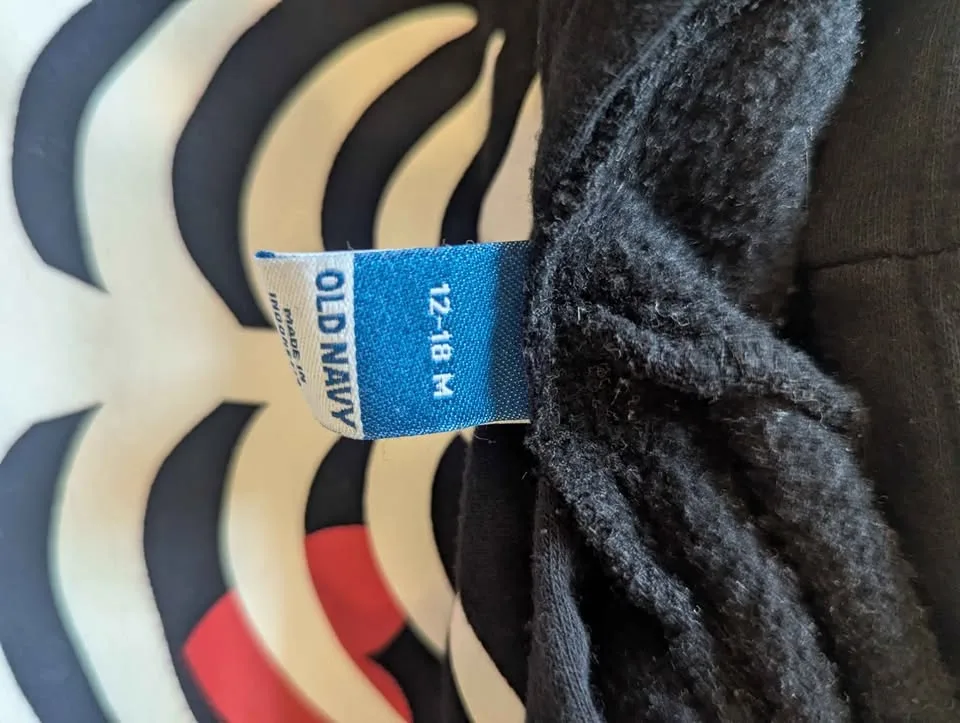 Old Navy Skeleton Costume – Size 12–18M image indicator(4)