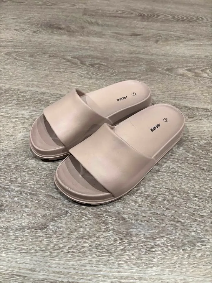 Ardene slides size 6.5 thumbnail