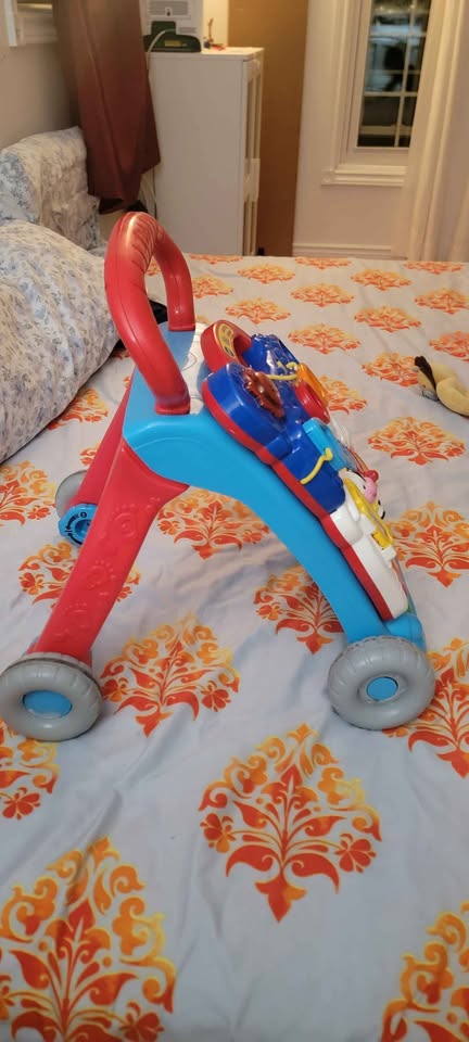 Vtech Baby sitting/standing toy - photo 2