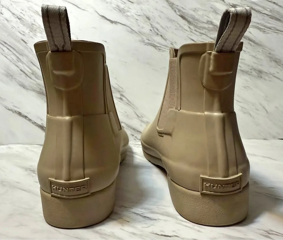 Hunter women’s refined slim fit Chelsea boot