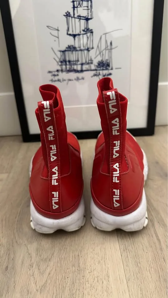 Fila Women's Disruptor Stretch Sneakers Red Size 7.5 image indicator(2)